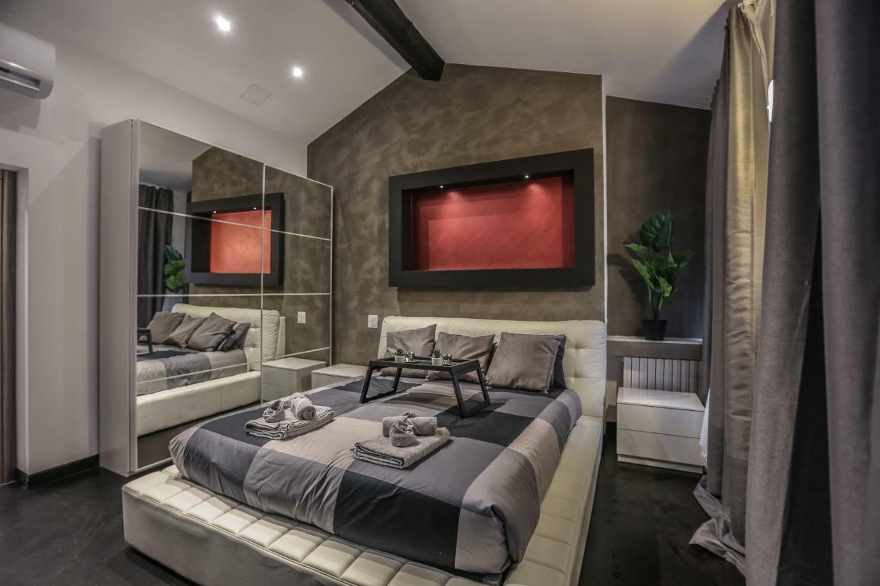 Stylish Apartment Near Duomo Милан Экстерьер фото