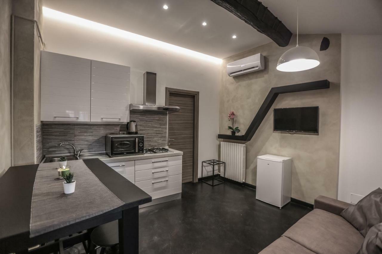 Stylish Apartment Near Duomo Милан Экстерьер фото