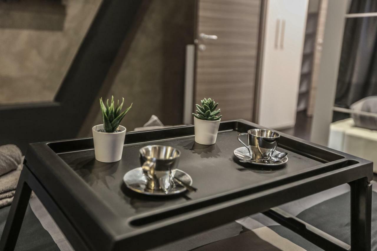 Stylish Apartment Near Duomo Милан Экстерьер фото