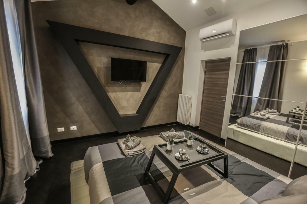 Stylish Apartment Near Duomo Милан Экстерьер фото