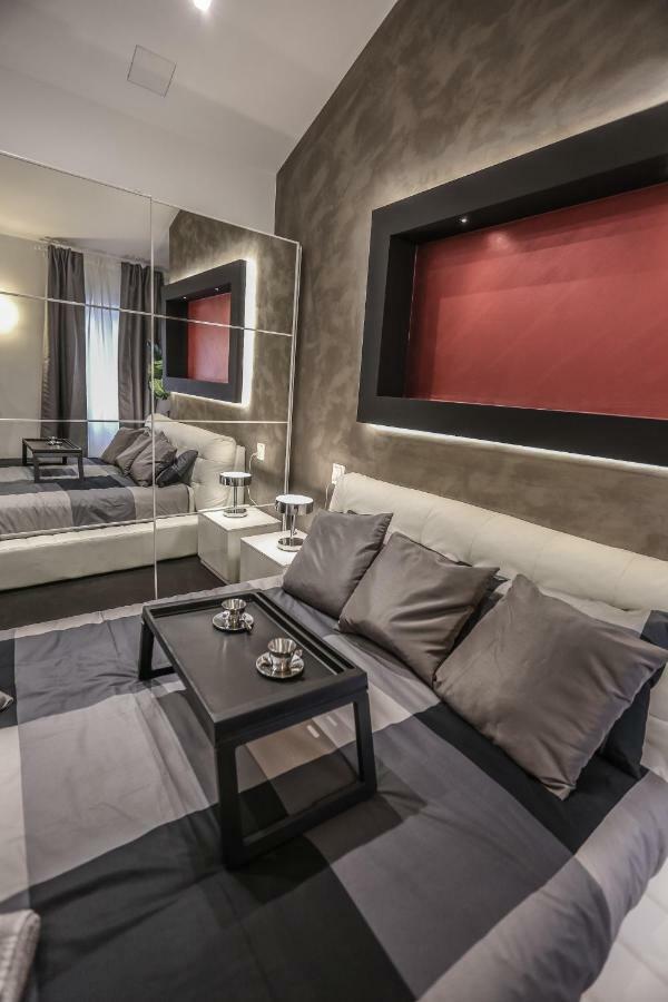 Stylish Apartment Near Duomo Милан Экстерьер фото